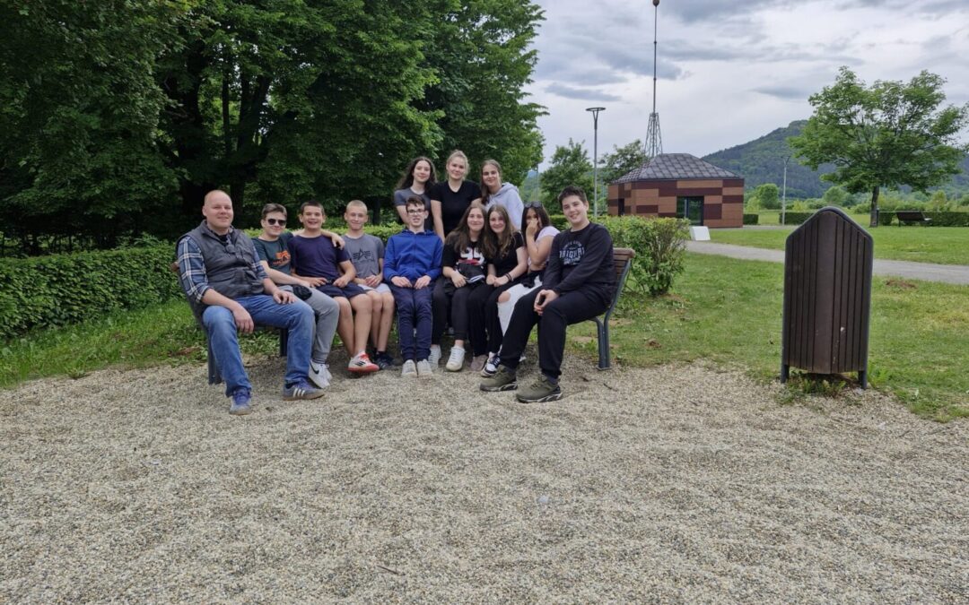JEDNODNEVNI IZLET PEĆINSKI PARK GRABOVAČA – MEMORIJALNI CENTAR “NIKOLA TESLA” – SMILJAN